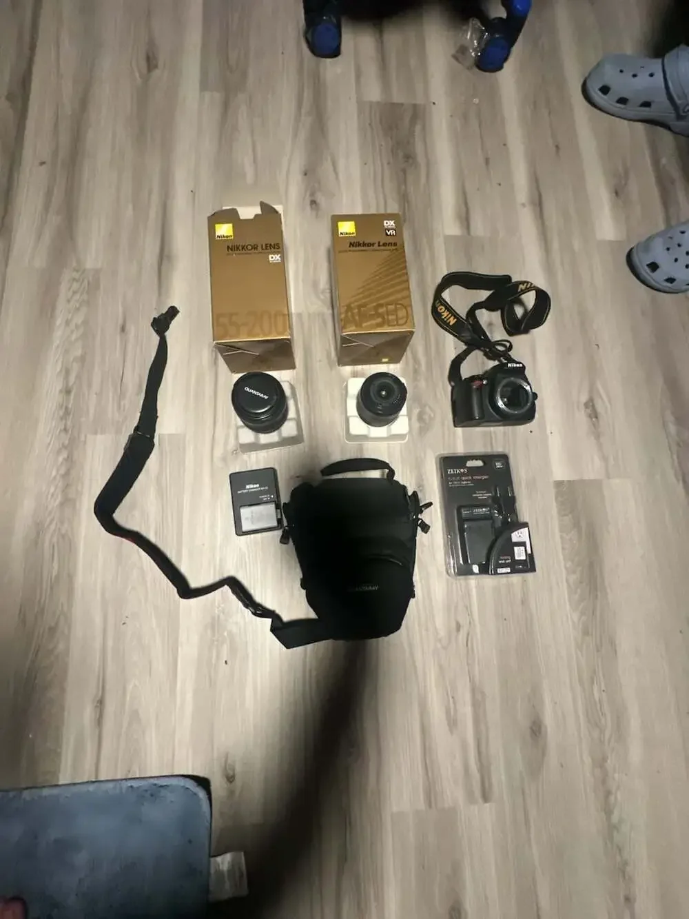 Nikon D3000 DSLR Camera Bundle with 55-200mm Lens and Bag